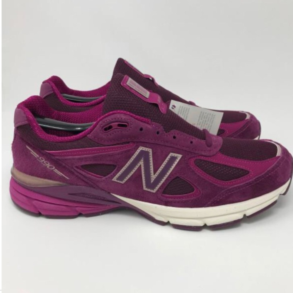 BRAND NEW Women’s New Balance 990v4